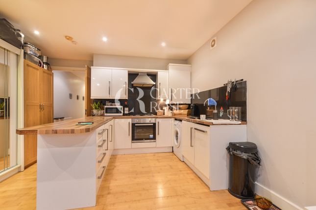 Thumbnail Flat to rent in Gleneldon Road, Streatham