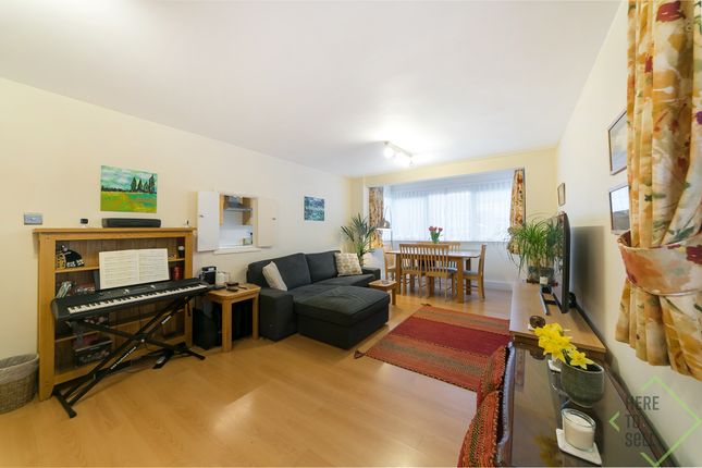 Thumbnail Flat for sale in Grovebury Court, Southgate