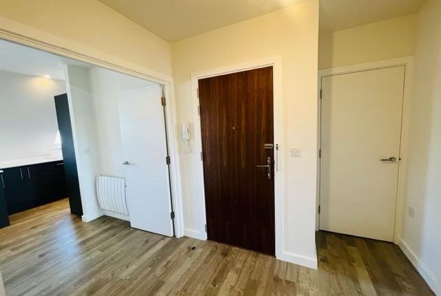 Flat to rent in High Street, Ramsgate