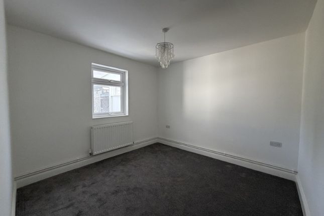 24 Bucklesham Road, Kirton, Ipswich photo 4