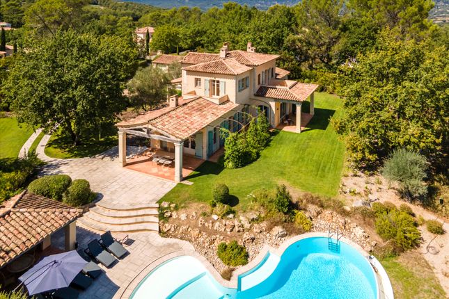 Villa for sale in Tourrettes, Var, Provence-Alpes-Côte d`Azur, France