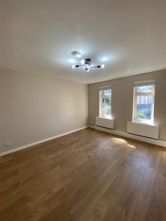 10, Hastings Road, London photo 4
