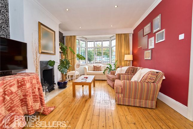 16, Oxford Crescent, New Malden photo 4