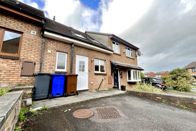 Terraced house to rent in Oak Close, Blackburn
