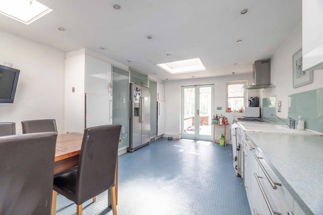 Rose Tree Cottage, One Pin Lane, Farnham Common photo 2