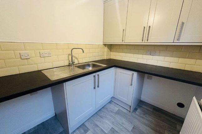 2, Miller Close, Newport photo 4