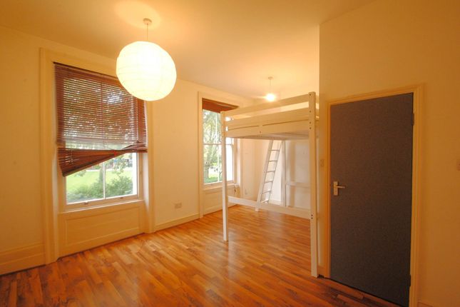 Thumbnail Room to rent in Newington Green, London