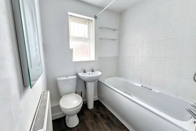 32 Lockfield, Runcorn photo 3
