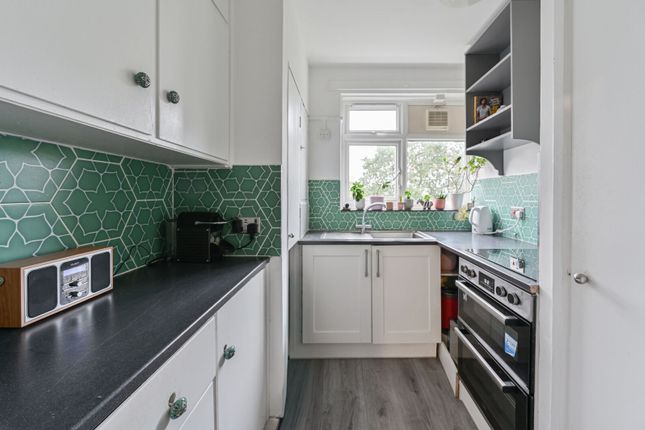 Calidore Close, Endymion Road, Brixton photo 3