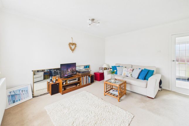 17, Hazelwell Road, Porthcawl photo 4