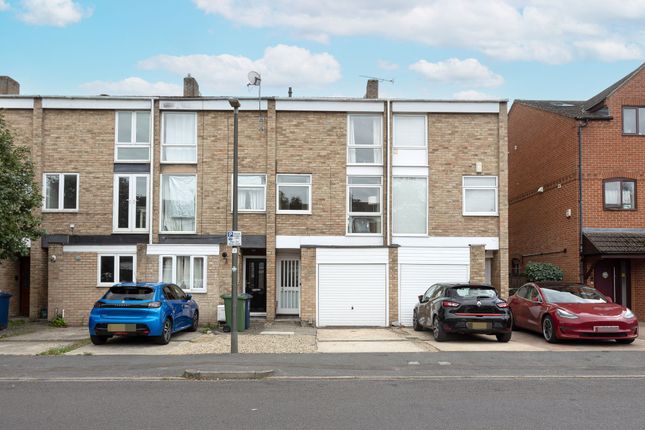 6 Harefields, Oxford photo 3