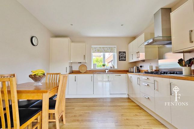 10, Orchard Gardens, Frinton-On-Sea photo 4