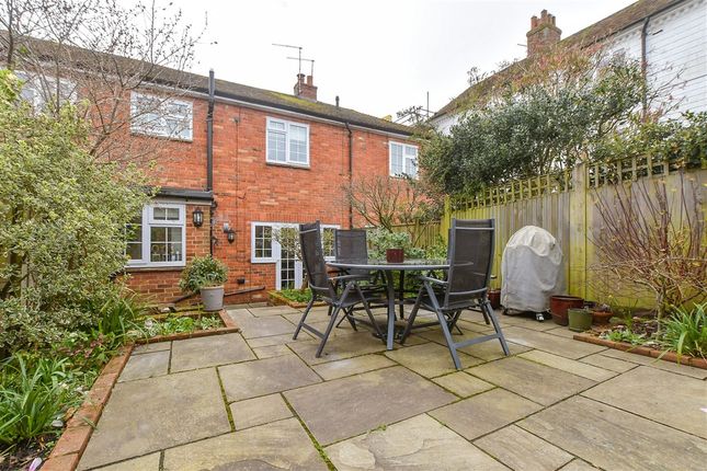 Roethorne Gardens, Tenterden photo 3