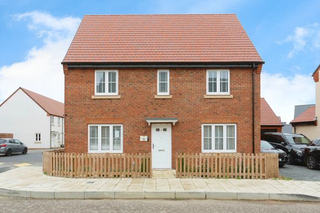 Detached house for sale in Taunton Road, Bicester