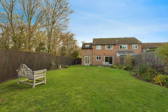 15, Ashmead Drive, Cambridgeshire photo 2