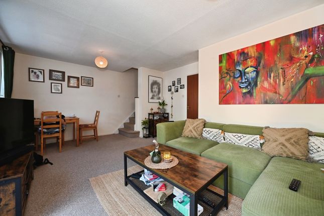 5, Barkham Road, Wokingham photo 2