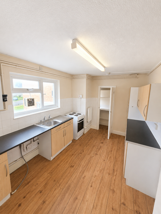 flat 89, Halliday Crescent, Southsea photo 2