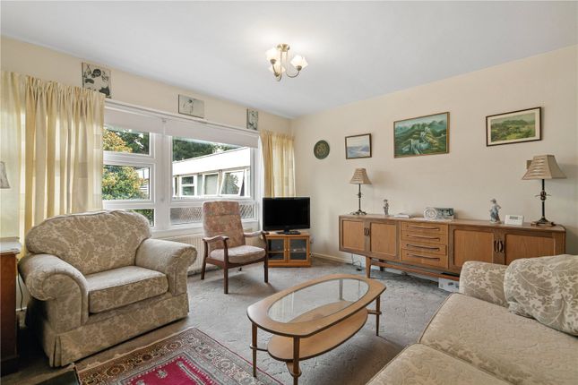 20 Thurnby Court,, Wellesley Road, Twickenham photo 4