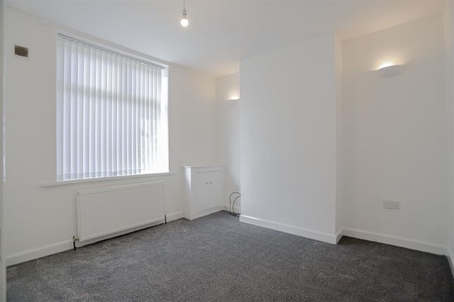 30, Admiral Street, Burnley photo 3