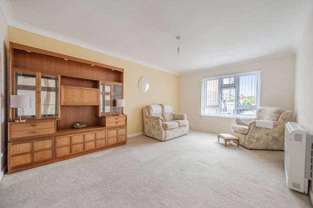 50, Francis Court, Guildford photo 2