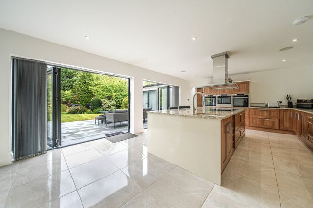 11, Clarendon Way, Chislehurst photo 3