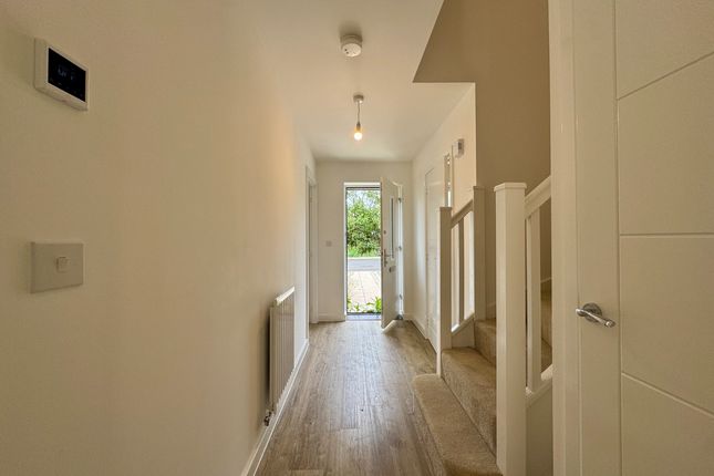 116, Brahaman Way, Milton Keynes photo 5