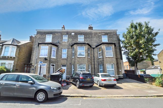 1-bed flat on 94a Grange Park Road, Grange Park Road, London, £285,000