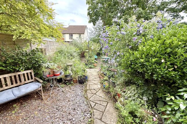 26, Sutherland Close, Whitehill photo 2