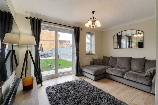 17 Greenwich Close, Scunthorpe photo 4
