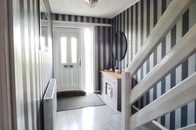 255, Redcraigs, Kirkcaldy photo 4