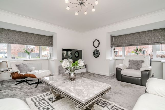2 De Trafford Place, Leyland photo 2