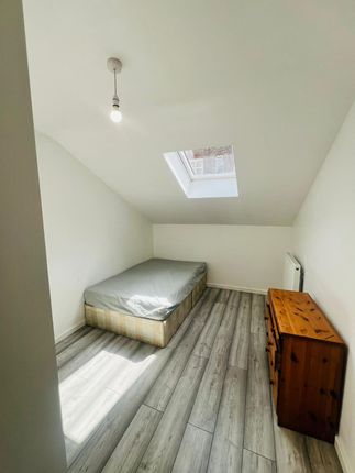 Flat 5,1, Upper George Street, Luton photo 2