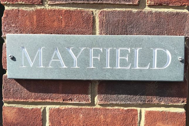 Mayfield, Luddington Avenue, Virginia Water photo 2