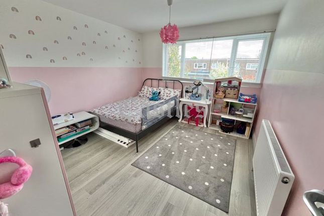 End terrace house for sale in Haywood Court, Waltham Abbey