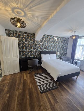 76, Longbridge rd, Barking , Eseex photo 4