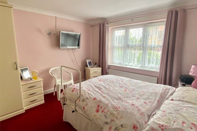 5, Burdock Close, Norfolk photo 4