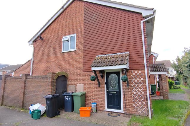 Detached house to rent in Crouchview Close, Wickford, Essex