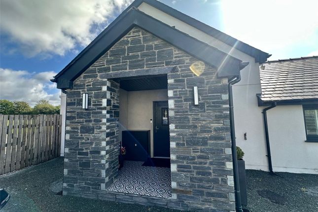 Llwyn Celyn,, Caeathro, Gwynedd photo 3