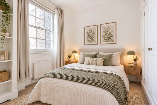 2nd Floor Flat, St Georges Square, London photo 4