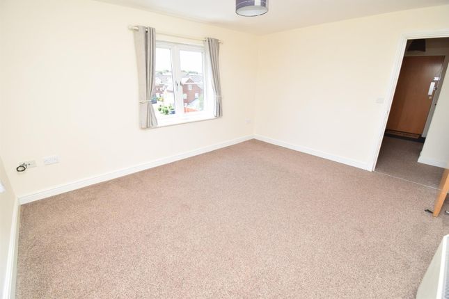 3, Moorcroft Court, Ossett photo 4