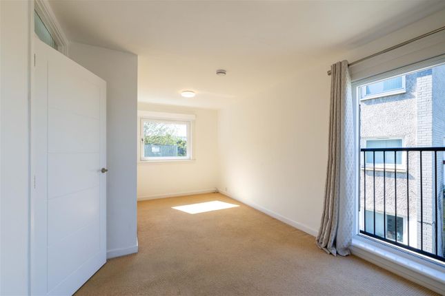 9 Bridgend Court, Main Street, Perth photo 2