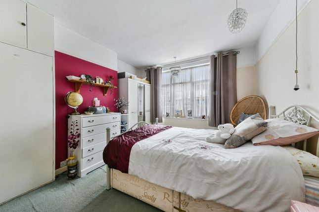 Terraced house for sale in Selsdon Road, South Croydon