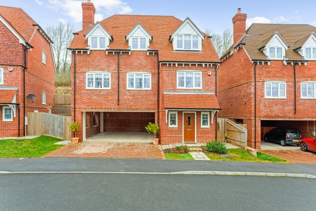 Thumbnail Detached house for sale in Reed Gardens, Reading