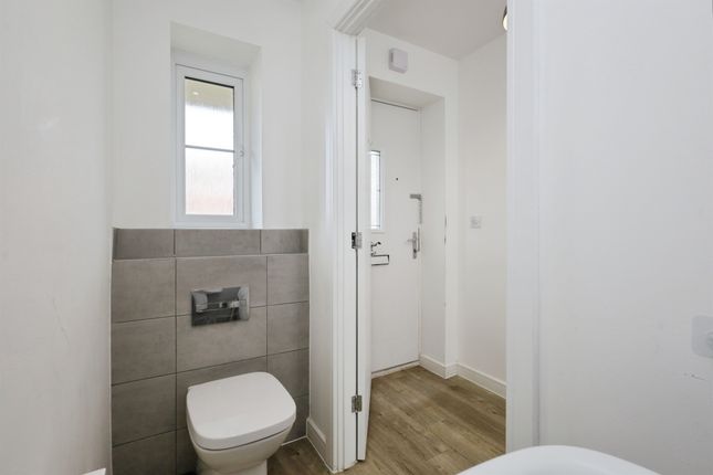 11, Honeysuckle Avenue, Hailsham photo 2