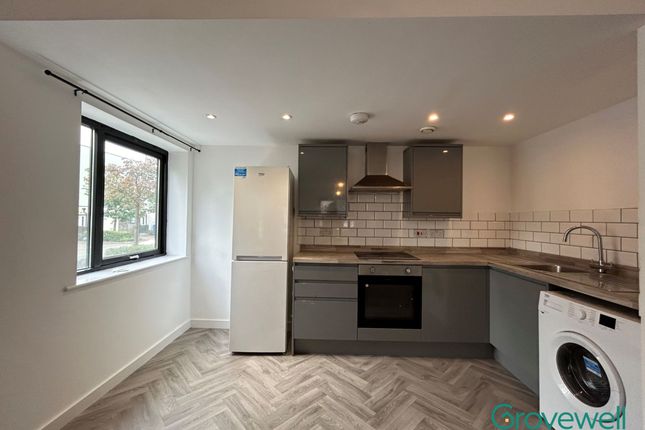 35 Agate Mews, Salford photo 5