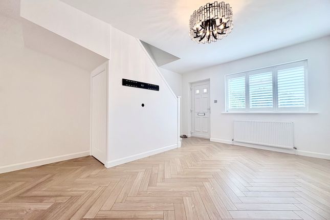 34, Ladywood Road, HERTFORD photo 4