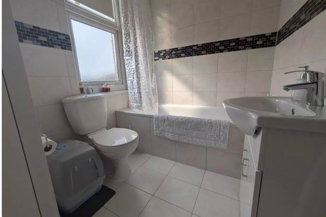 57, Sylvester Road, London photo 3