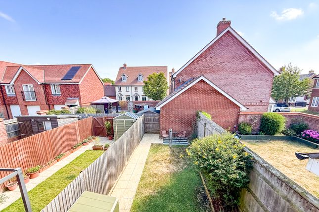 2, Barlow Place, Hailsham photo 4