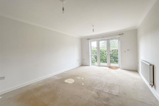 24, Holzwickede Court, Weymouth photo 4