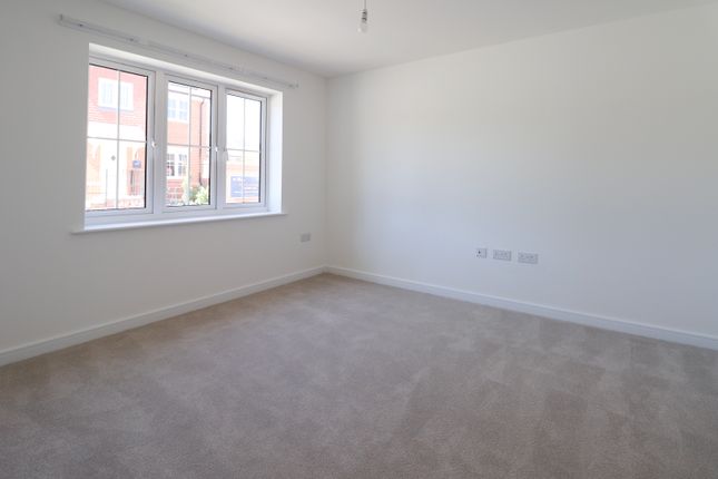 15, Lear Drive, Salisbury photo 3